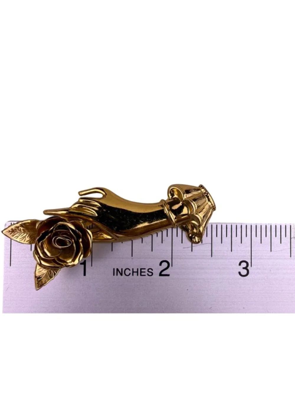 Coro Womens Gold Tone Metal Hand Rose Brooch Pin Vintage Accent Jewelry